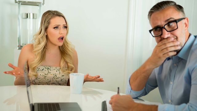 Aufgeregte Mia Malkova in Maskiert Sexstreifen