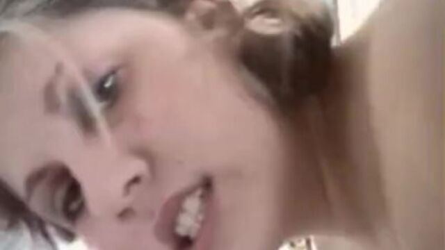 Gradevole succosa partecipa in video toys