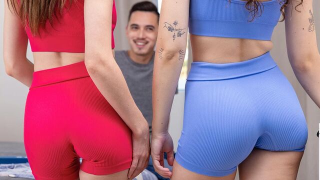 Scène par derrière de la chaudasse Liz et Maya 