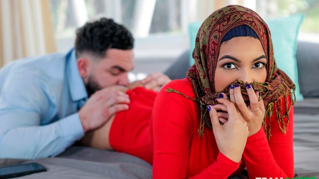 Valerie Steele e Alex Coal in clip culo sodo di TeamSkeet Selects