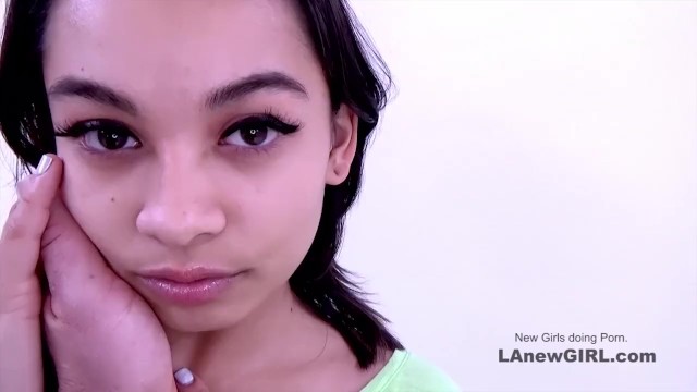 LA New Girl - tattoos porn