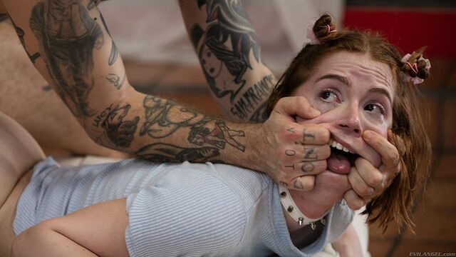 Pepper Hart in sesso ragazzina di Bryan Gozzling