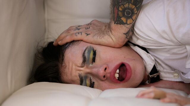 Tráiler con la entusiasta Lucie Cline con anal de Bryan Gozzling