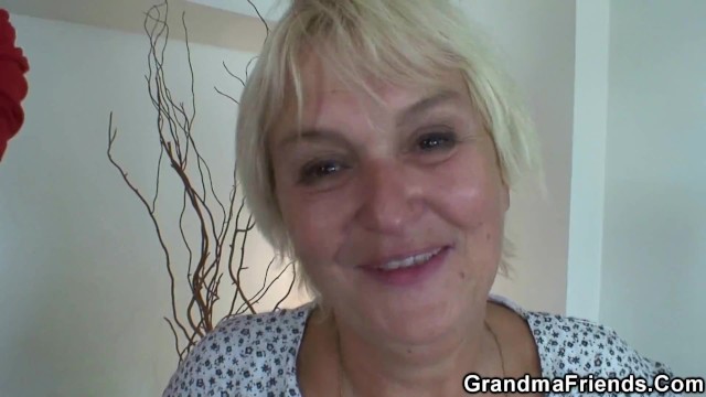 Grandma Friends - porno bionda