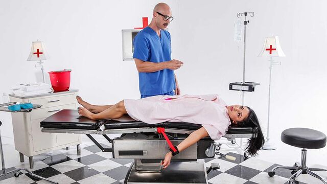 Indescrivibile Audrey Bitoni - filmato palestra - Brazzers Exxtra