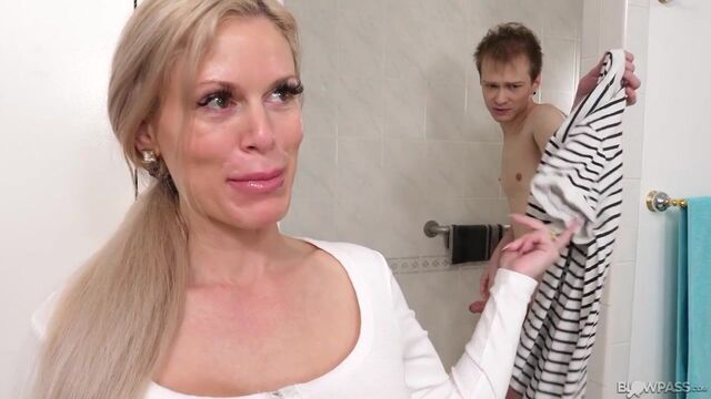 Throated - long legs video