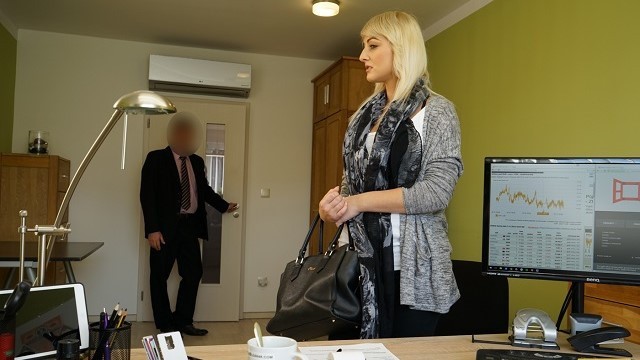 Vídeo con la sabrosa Sissy con chupando coños de Loan4k