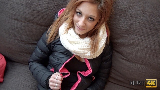 Mira pornografía con la placentera Jenifer Red y Jenifer