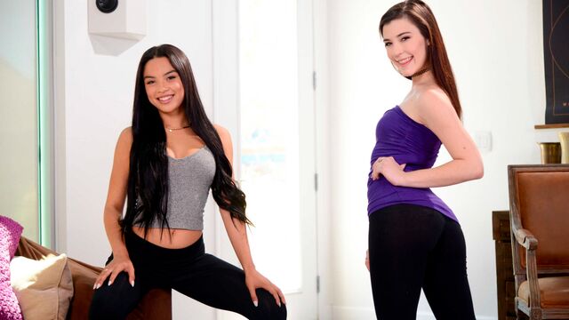 Video gambe sulle spalle con tenera Maya e Jenna