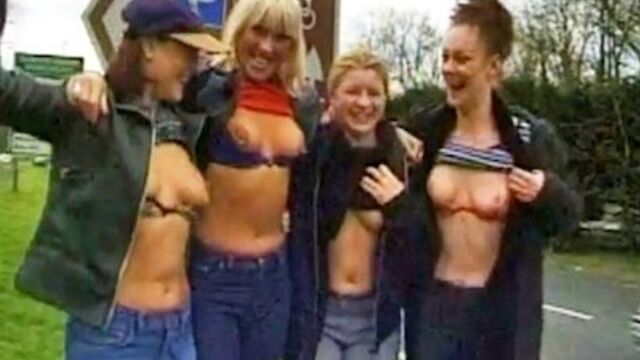 आकर्षक फैंसी महिला में गुदा चुदाई वीडियो