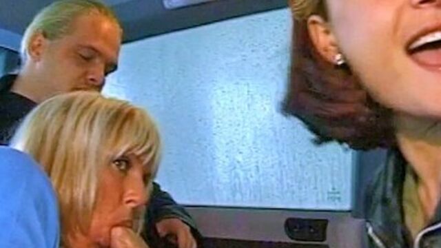 लड़कियों में पुराने ज़माने क्लिप Road Trips UK द्वारा