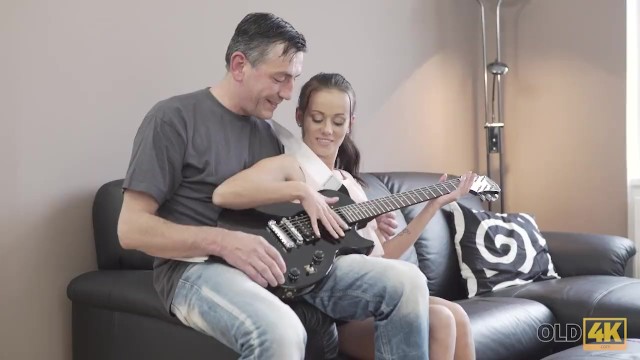 लहूलुहान आत्मा दोस्त - छोटे स्तन ट्रेलर - Old4k