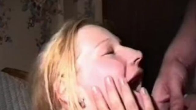 Naughty chick - swallow scene - Kims - Amateurs