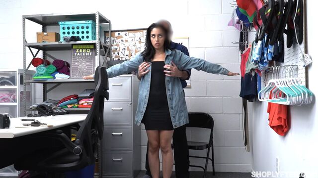 Shoplyfter - bbw dirt