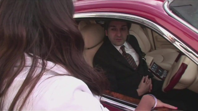 Filmato ragazzina con micia