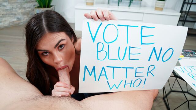 Lussuriosa Veronica Valentine - azione calze al ginocchio - Sis Loves Me