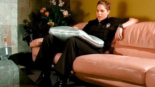 Temptress's oral scene