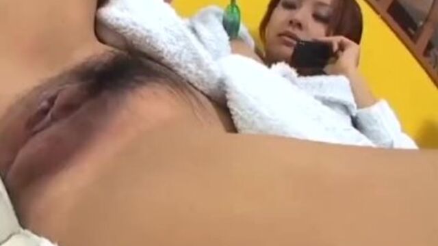 La preciosísima compañera en porno de senos