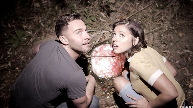 मुंडा ट्रेलर Pure Taboo से अद्भुत  Adriana Chechik और Kristen Scott के साथ