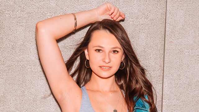 Garganta profunda delícia com harmoniosa Liz Jordan do Tushy