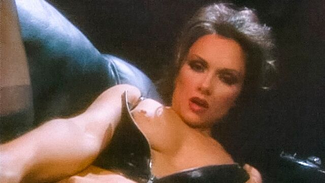 Película con la escurridiza Taren Steele con culo grande de Wicked Pictures