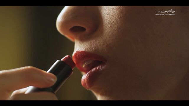 Freckles Real in filmato solo di Fine Erotica