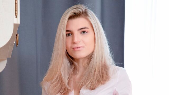 Temperamentvolle Monroe Fox in Umgedrehte Reiterstellung Porno