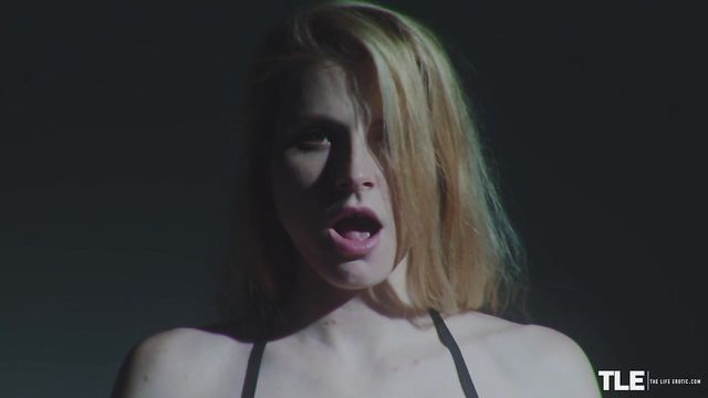 Farfallina in videata allargata di TLE