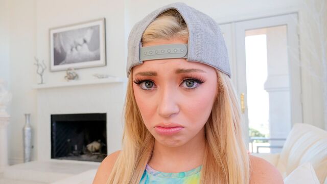 Sia Lust's legs on shoulders trailer by Not My Grandpa