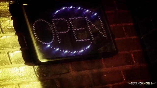 La curvilínea demonia - xxx de culo grande - Teasing Angels