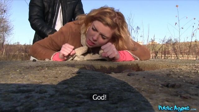 Fakehub featuring Chrissy's doggystyle clip