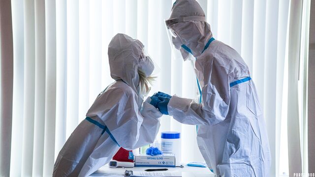 Instancabile Lola Fae in porno orale