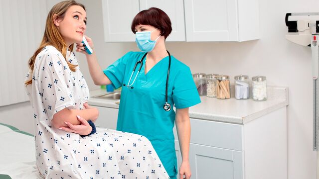 Everly Haze's acrobatics porn by Perv Doctor