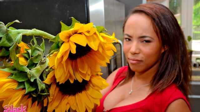 Escena con la inaccesible Marie Washington con depilada de Black GFs