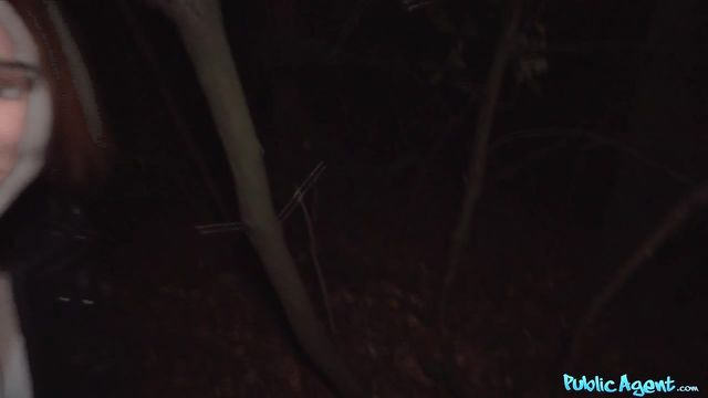 Public Agent presenta scena cowgirl al contrario con Noname