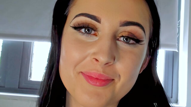 Video castana con misteriosa zuccherosa di Ama POV