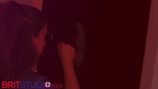 Grandiose Chick - Gloryhole Sex - Brit Studio