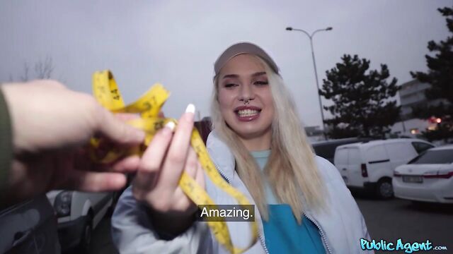 Vídeo con la apetitosa Vera Jarw con oral de Fakehub