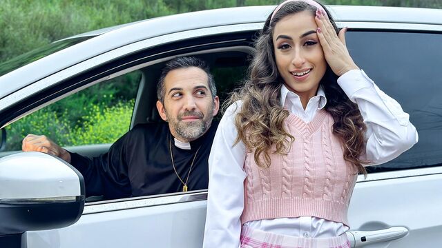 Glamorous Scarlett's doggystyle sex