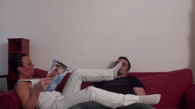 Mamasota en toma de de cabello rojo de Smell My Feet