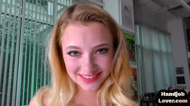 Escena con la agraciada novia con hd de Finishes The Job