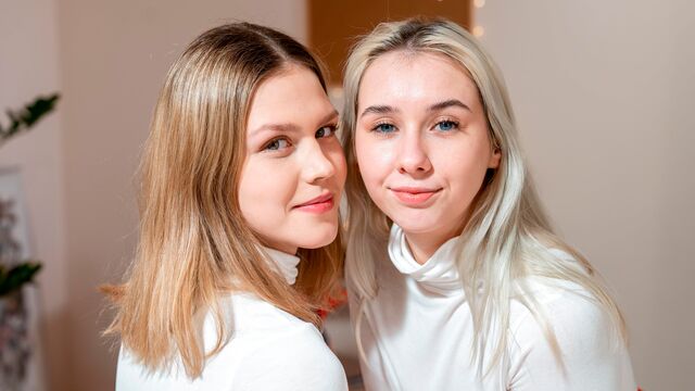 Libidinosa Alice Reign e Lil Karla estrelando em romântico gravação