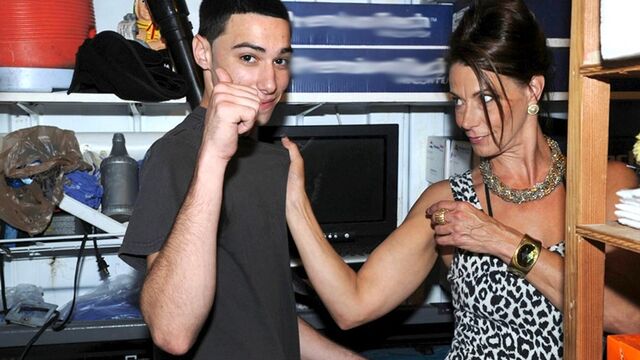 Brünette Pornofilm mit verspielter Mimi Moore von RK Prime