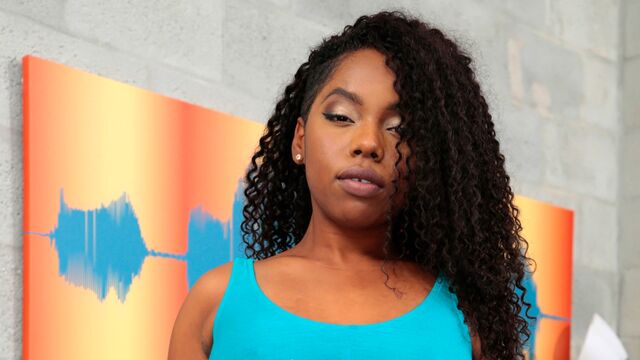 रुचिर Finesse का घुमावदार वीडियो