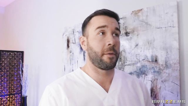 Sesso pornodiva con amorosa Alexis