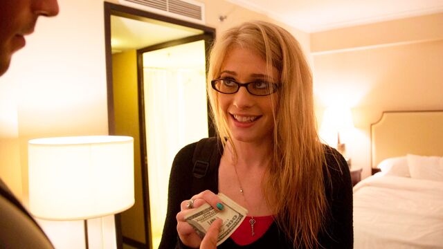 जूनोस्क Allie James में ब्लोजॉब लिंग