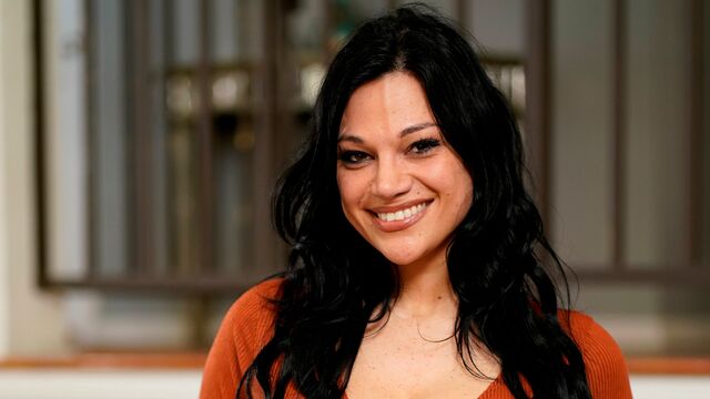 Winsome Mona Azar at deep throat video