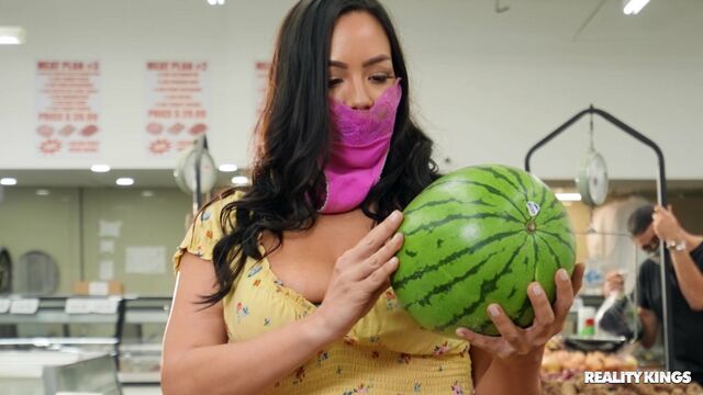 जटिल Kitten का सार्वजनिक फुटेज