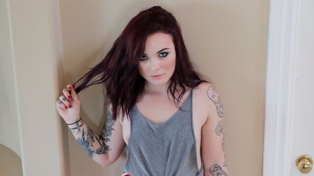 Chloe का बाजूक चुदाई विड.