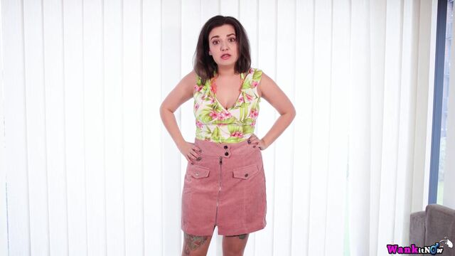 Watch aristocratic Dolly's xxx